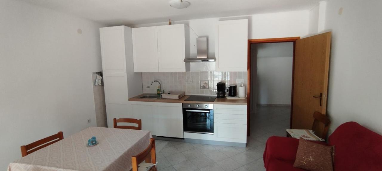 Apartment Kurelic ราบ ภายนอก รูปภาพ