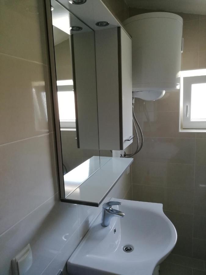 Apartment Kurelic ราบ ภายนอก รูปภาพ